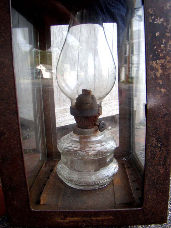 A pair of 19th century oil lanterns marked C.F.R.  ATEL- CT — image 3
